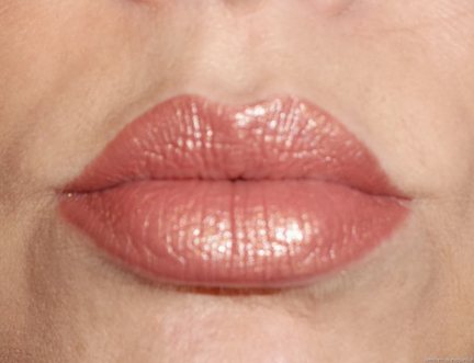 Manna-Kadar-Gliss-Lipstick[