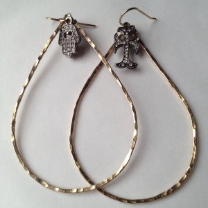 hammered earrngs wi crystal drops