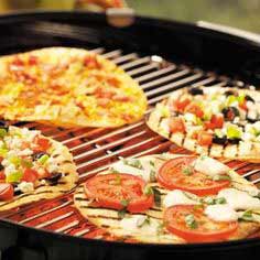 grilled-tortilla-pizza-1-(1