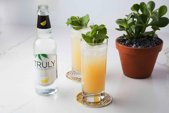 Truly-Apertif-Lemonade-FINA