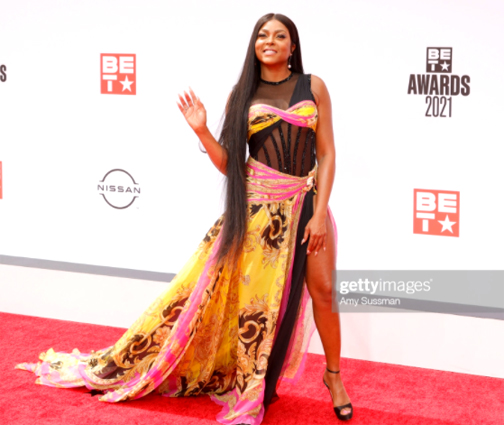 Taraji Henson Sparkles on the Awards Show in a Murad and LOTS More Outfits During the Show! | LA-Story.com