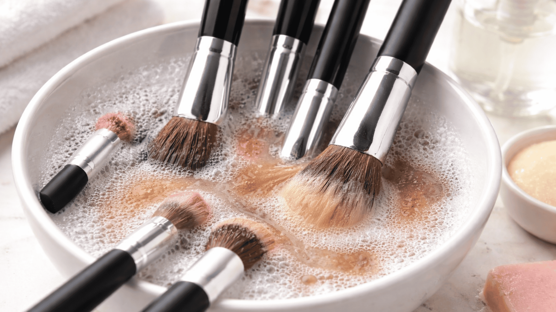 how to clean makeup brushes