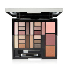 Fabulous in  Five for  $25! Get Glam with This Palette for NYE Parties! #beauty #makeup  #Macys